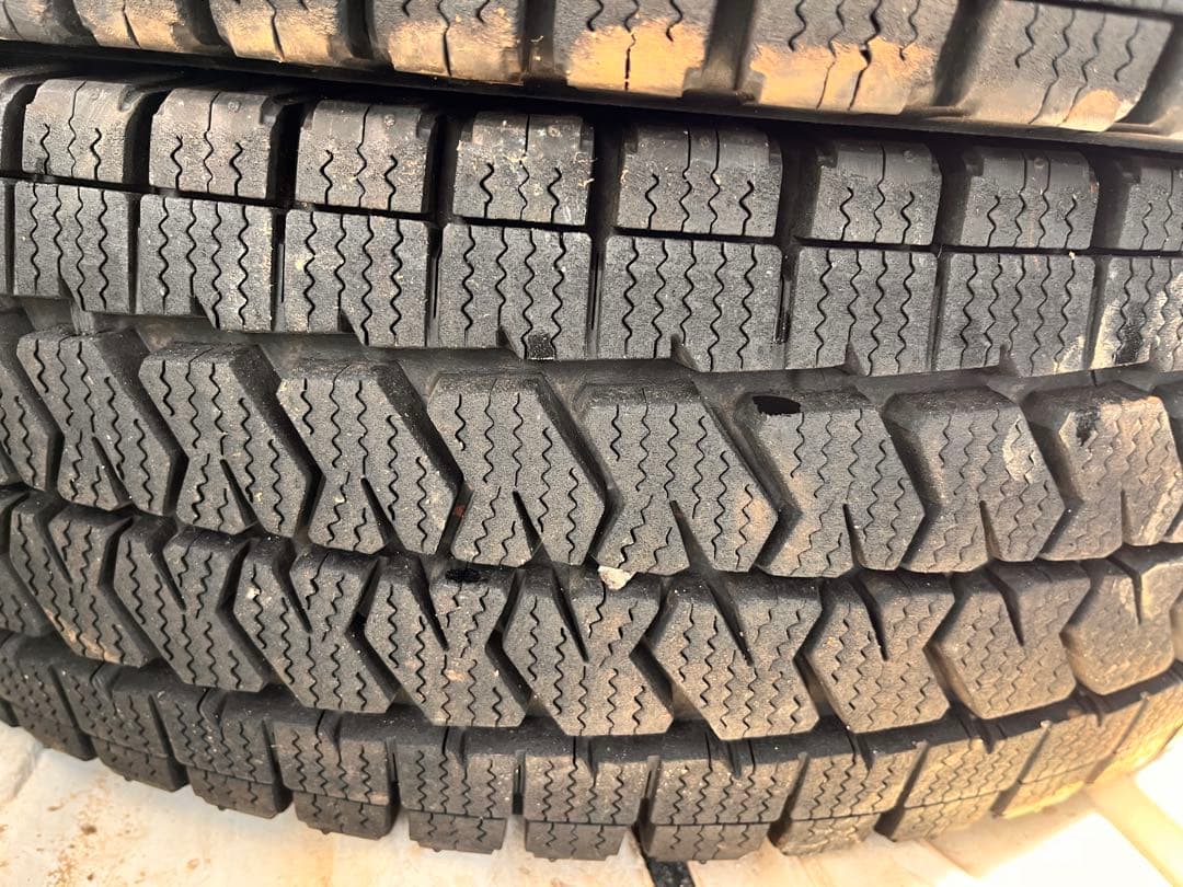 195/80R15 24年　スタッドレス　4本セット