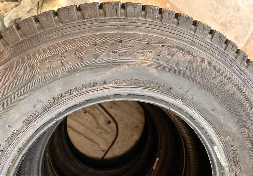 195/80R15 24年　スタッドレス　4本セット
