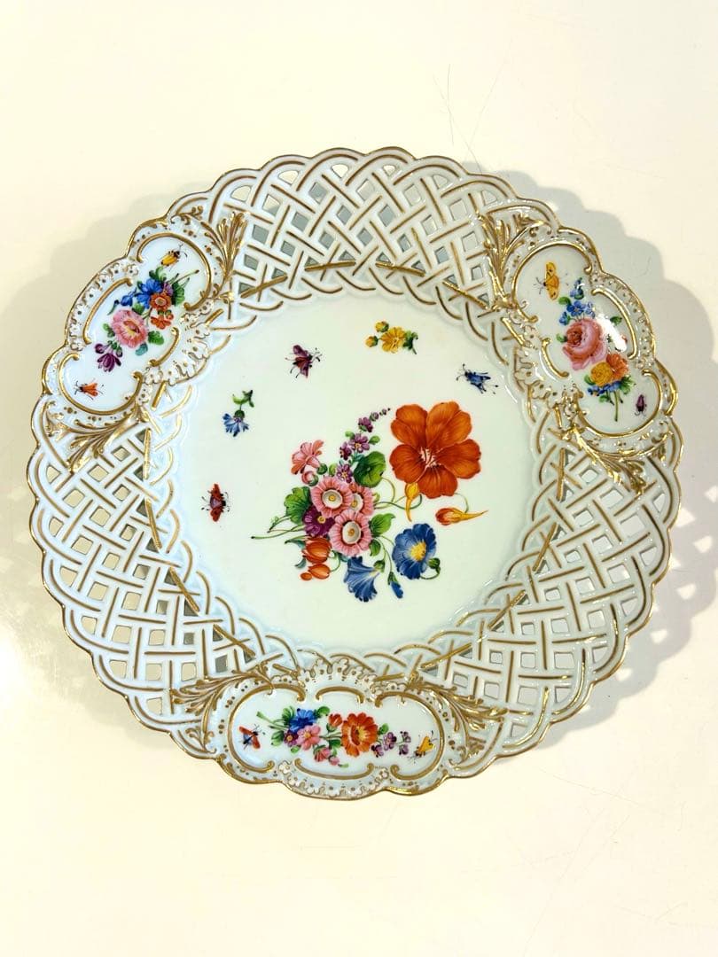 meissen マイセン アンティーク 約23㎝　金彩透かし皿　双剣　花柄　昆虫