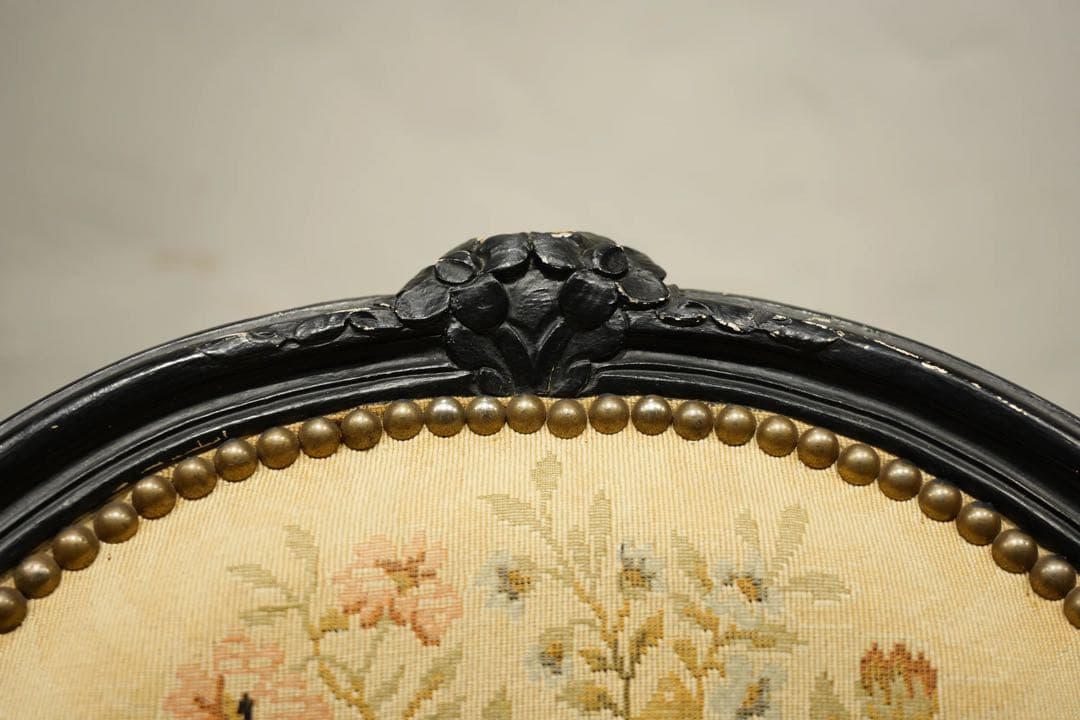 ルイ15世様式　フランス　アンティーク　ロココ　バロック　プチポワン　刺繍