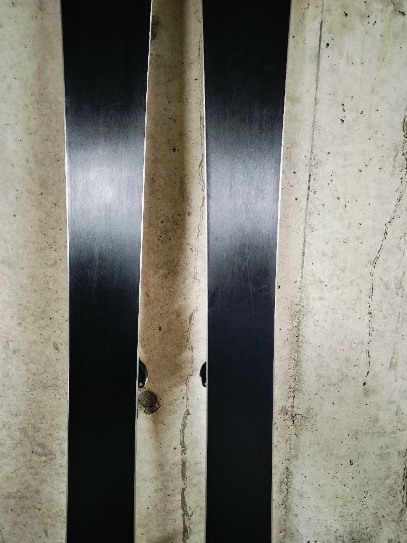 ATOMIC(アトミック　レディーススキー板) 148cm
