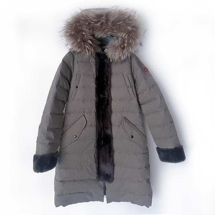 T*i様 ハンティングワールドのダウンコート　ムートンコンビ　ロゴ入り