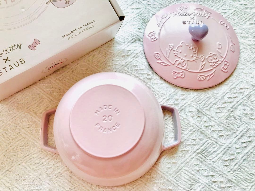 Staub ストウブ * Hello kitty 20cm 未使用