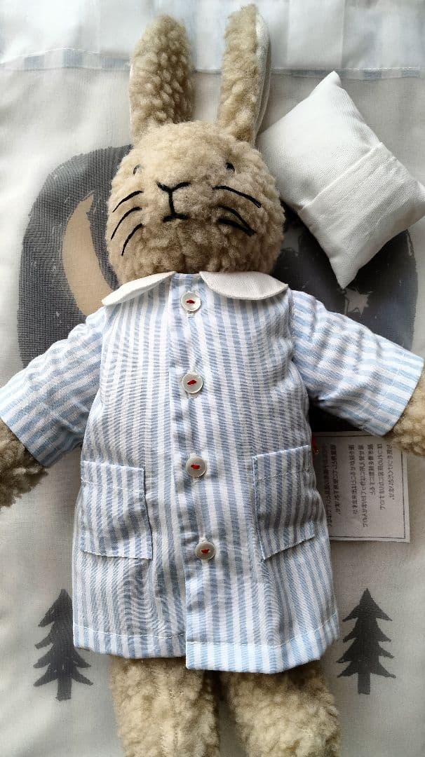 相原歴 さんの作品 おやすみうさぎ ぬいぐるみと枕