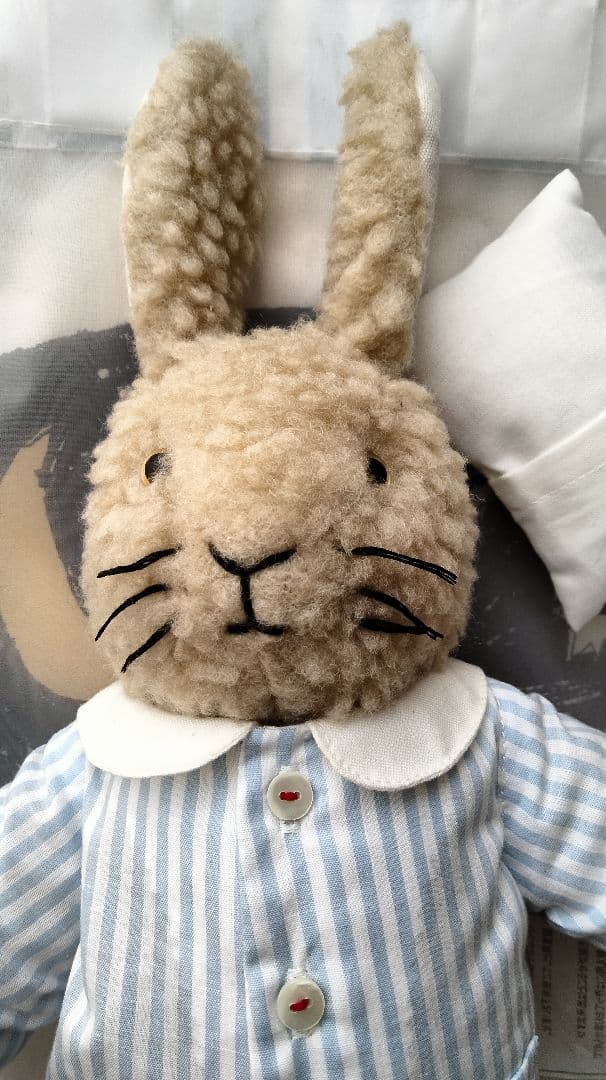 相原歴 さんの作品 おやすみうさぎ ぬいぐるみと枕