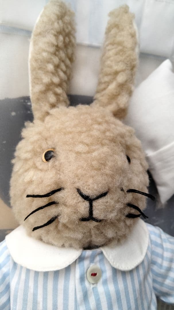 相原歴 さんの作品 おやすみうさぎ ぬいぐるみと枕