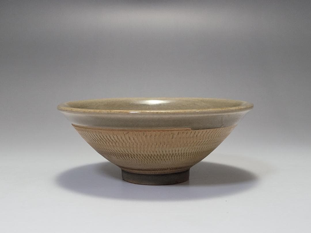青磁 陰刻 花紋 茶杯 宋元時代 幅約10.2cm