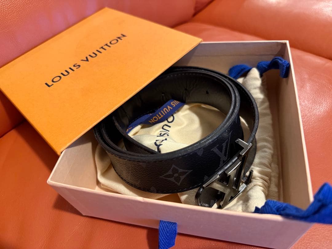 LOUIS VUITTON ダークブルーベルト