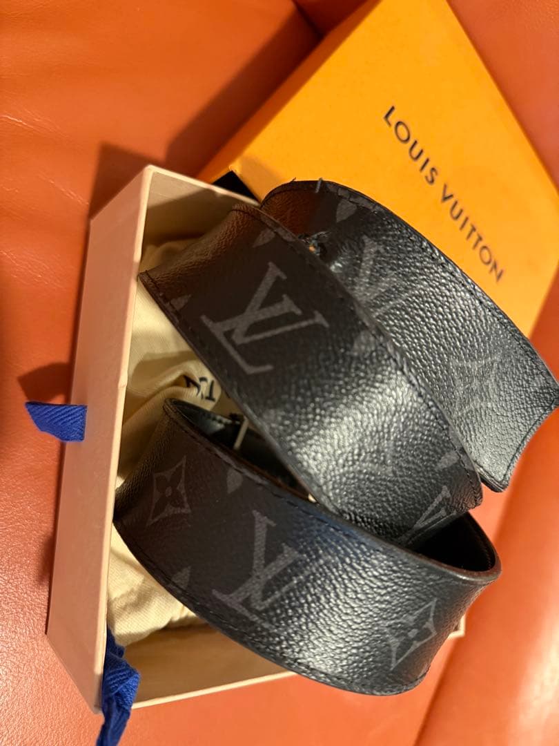 LOUIS VUITTON ダークブルーベルト