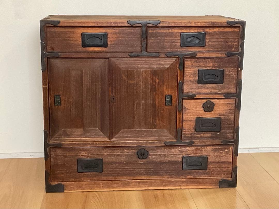 古家具　桐箪笥　引き戸七宝細工　引き手収納型　アンティーク　古道具