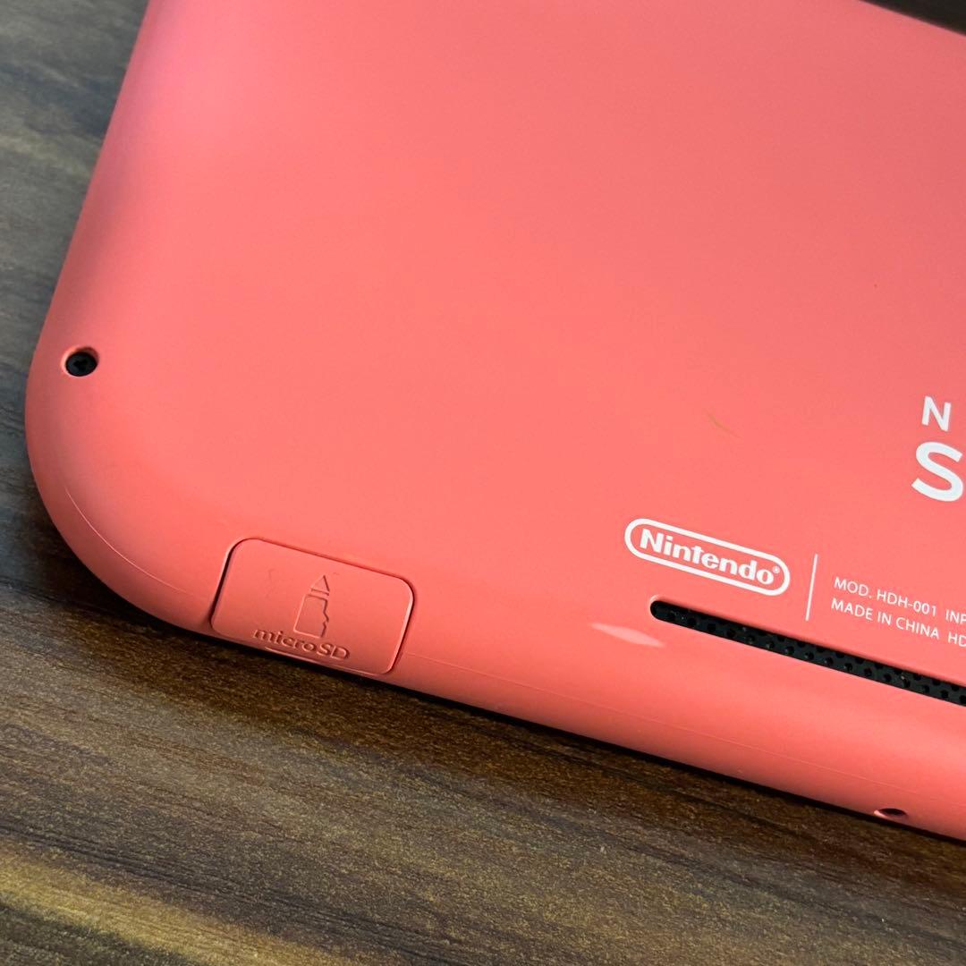 ニンテンドー　Switch ライト　ピンク