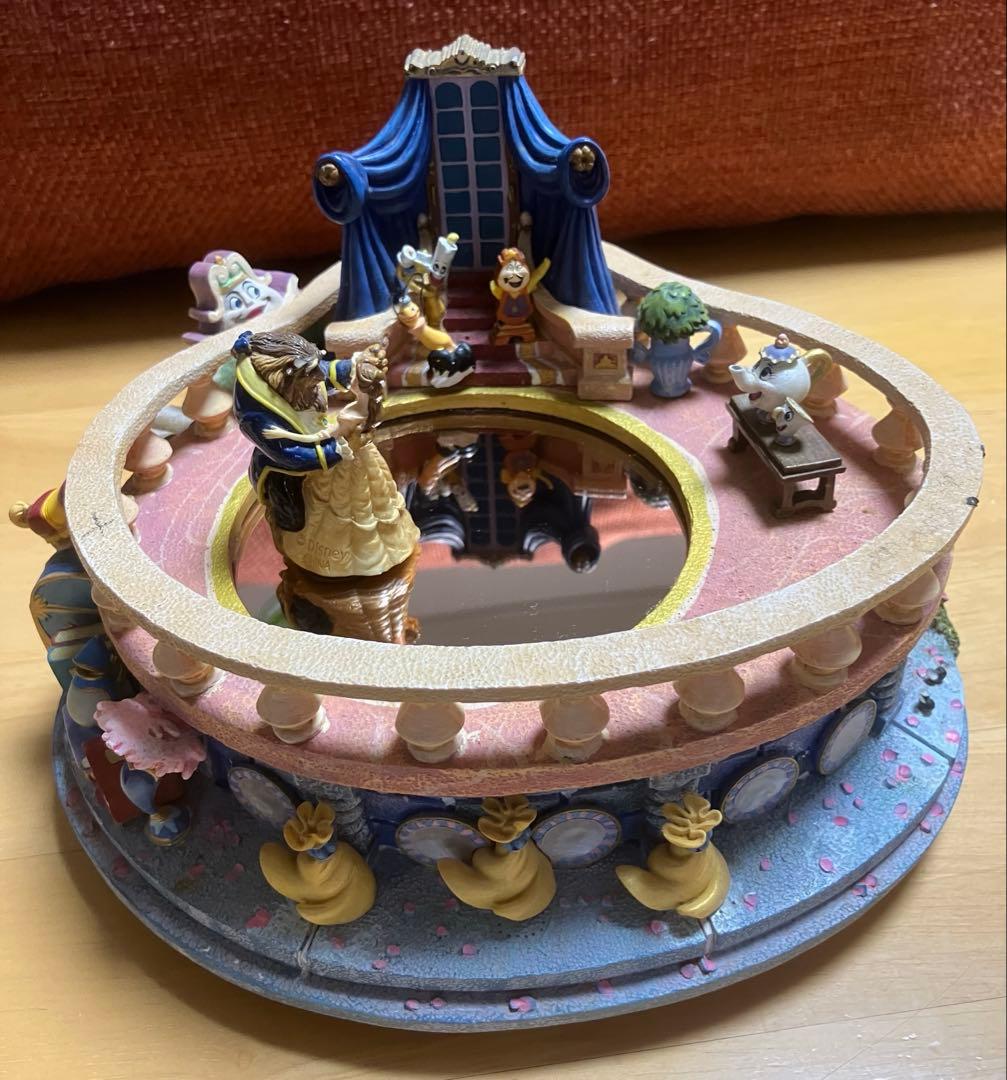 美女と野獣ダンスシーンのオルゴールです。