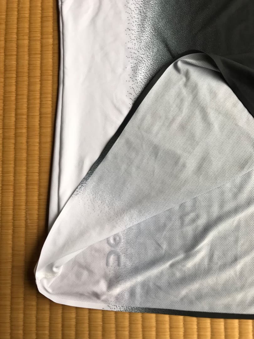 On court T メンズM 美品