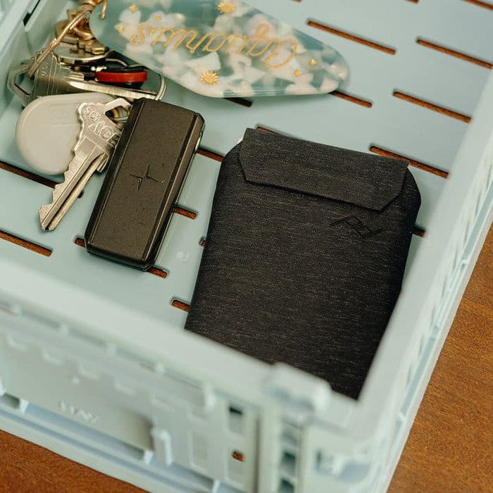 小物 Peak Design Stand Wallet Chacoal