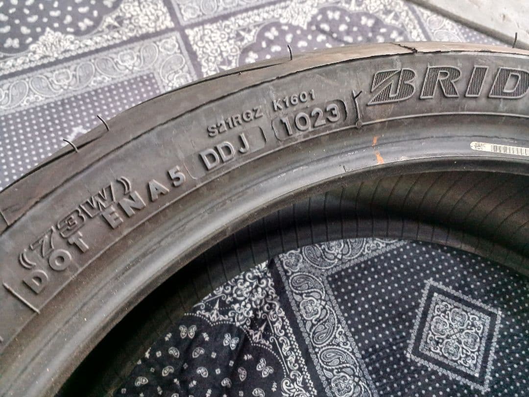 ブリジストンバトラックスS21 180/55ZR17まだまだつかえる！