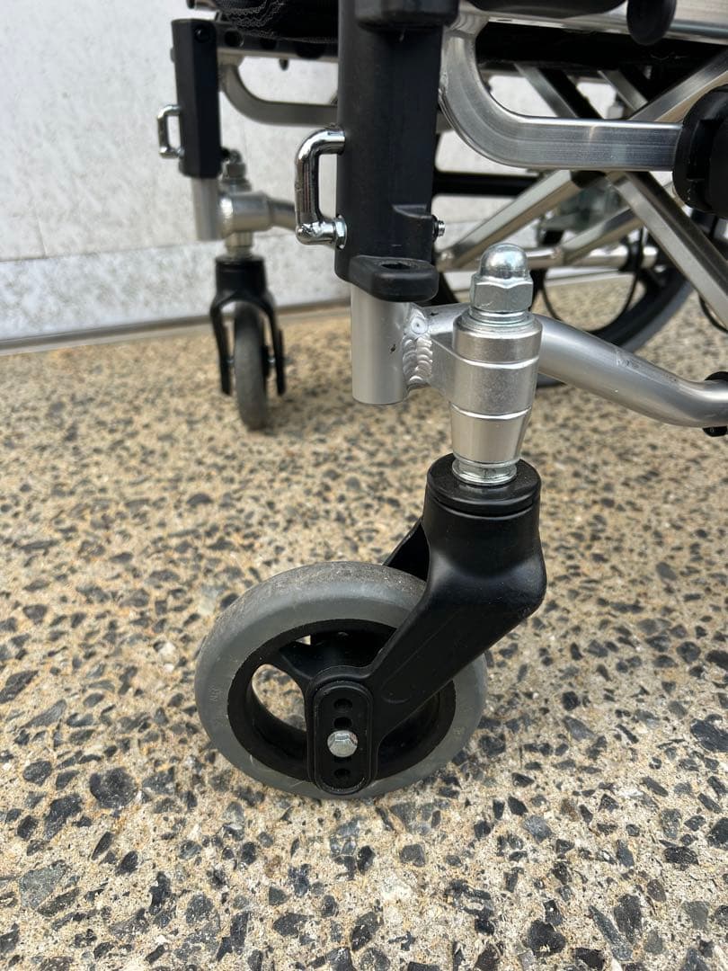 松永製作所　車椅子　コンパクトセミモジュールタイプ　介助型　中古