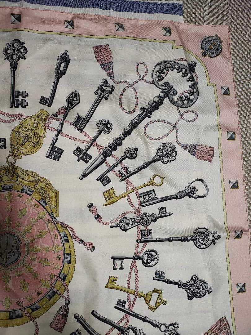 HERMES 鍵とリボンのスカーフ 約85cm x 85cm