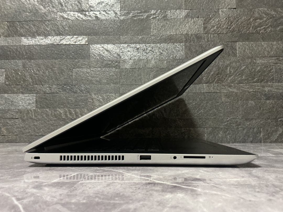 美品 HP ProBook 17インチcorei5 第8世代 新品SSD256