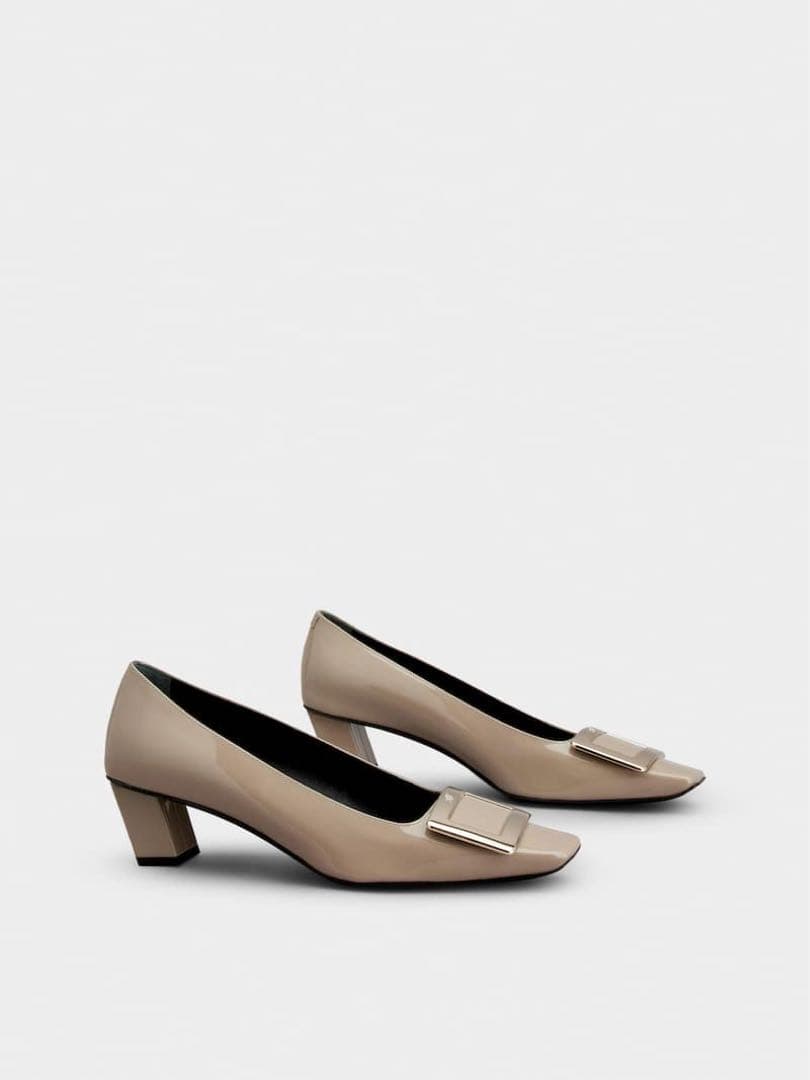 激美品！Roger Vivier ベージュ スクエアトゥパンプス 中ヒール