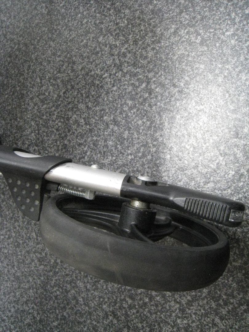 ハンディウォークＬ　GEMINO 30 歩行器 歩行車 パラマウントベッド ②