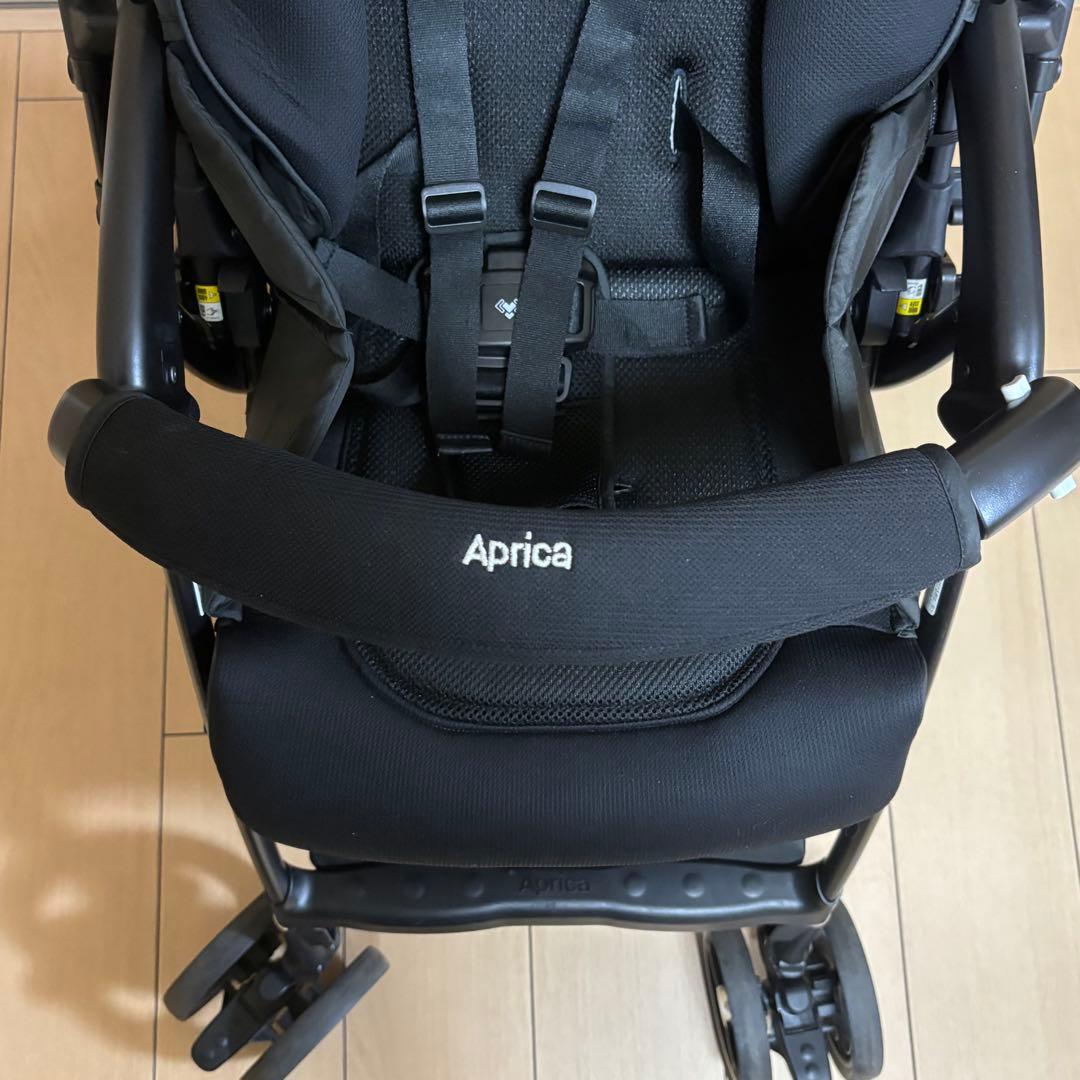 【美品】アップリカ ベビーカー A型 ラクーナクッションAE グリーン 2022