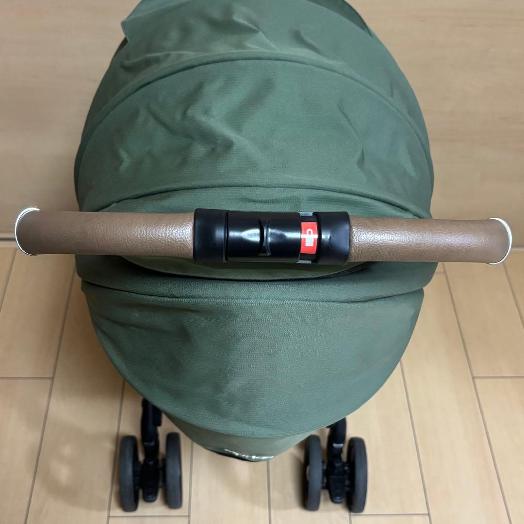 【美品】アップリカ ベビーカー A型 ラクーナクッションAE グリーン 2022
