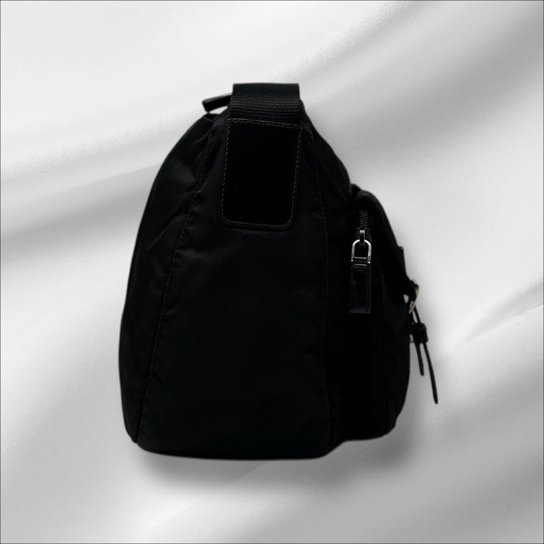 【美品】 PRADA プラダ ショルダーバッグ メッセンジャー　ナイロン e34