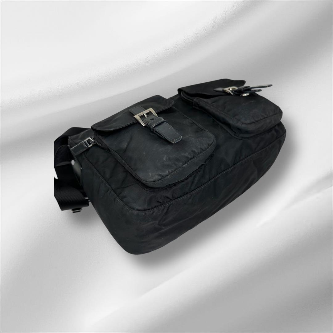 【美品】 PRADA プラダ ショルダーバッグ メッセンジャー　ナイロン e34