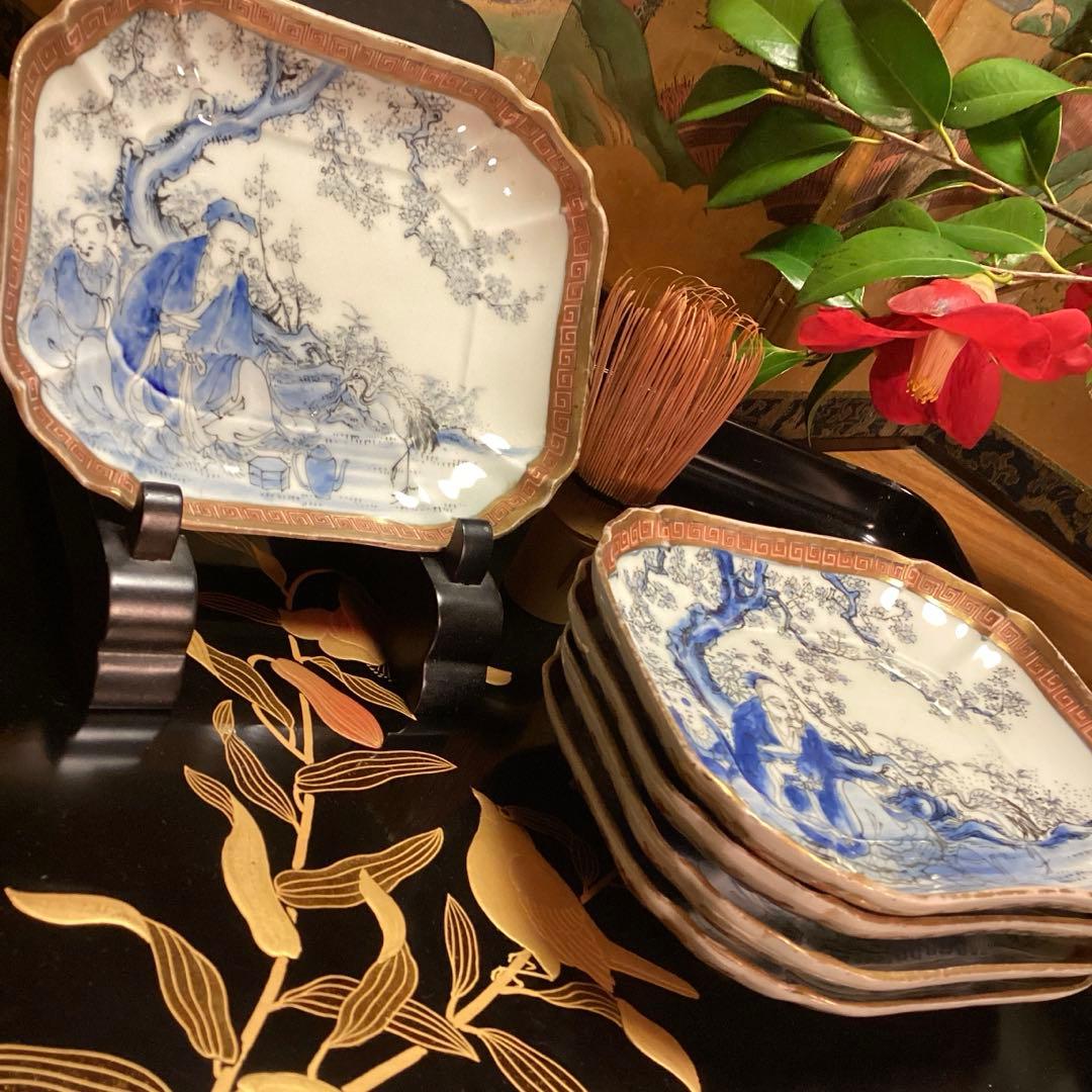 A913 古伊万里　染錦手　変形角皿　梅と文人紋様　　５枚