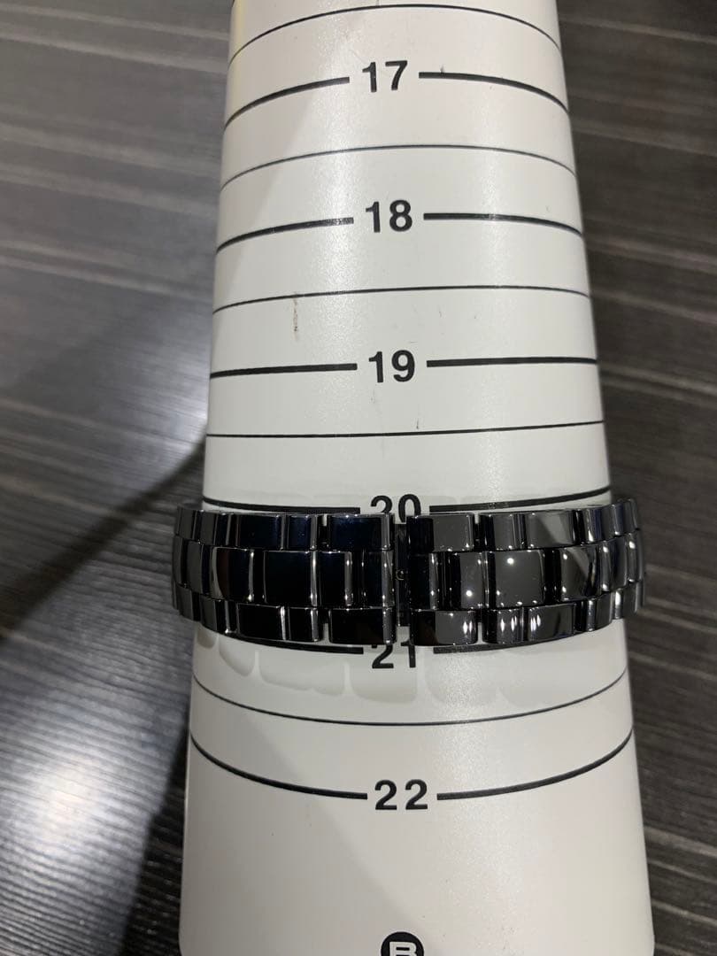 CHANEL純正セラミックベルトJ12 38ミリサイズ　腕周り20センチ調整済み