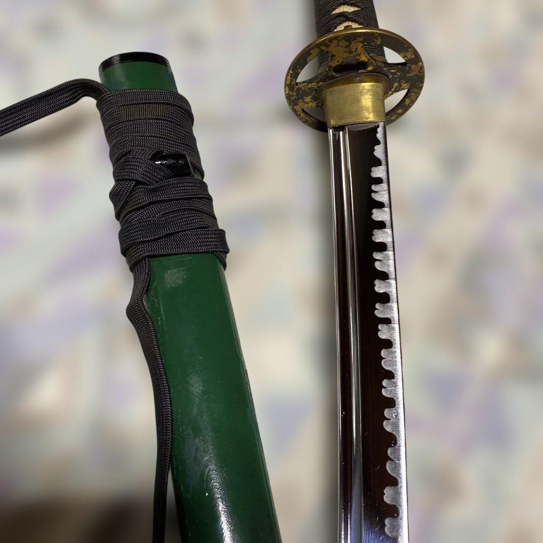 上級居合大刀 黒柄 十字透し丸鍔 緑暈し呂鞘