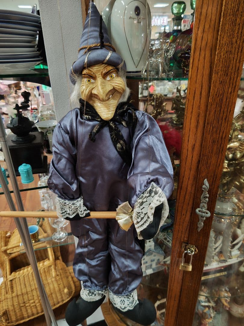 魔女のマリオネット