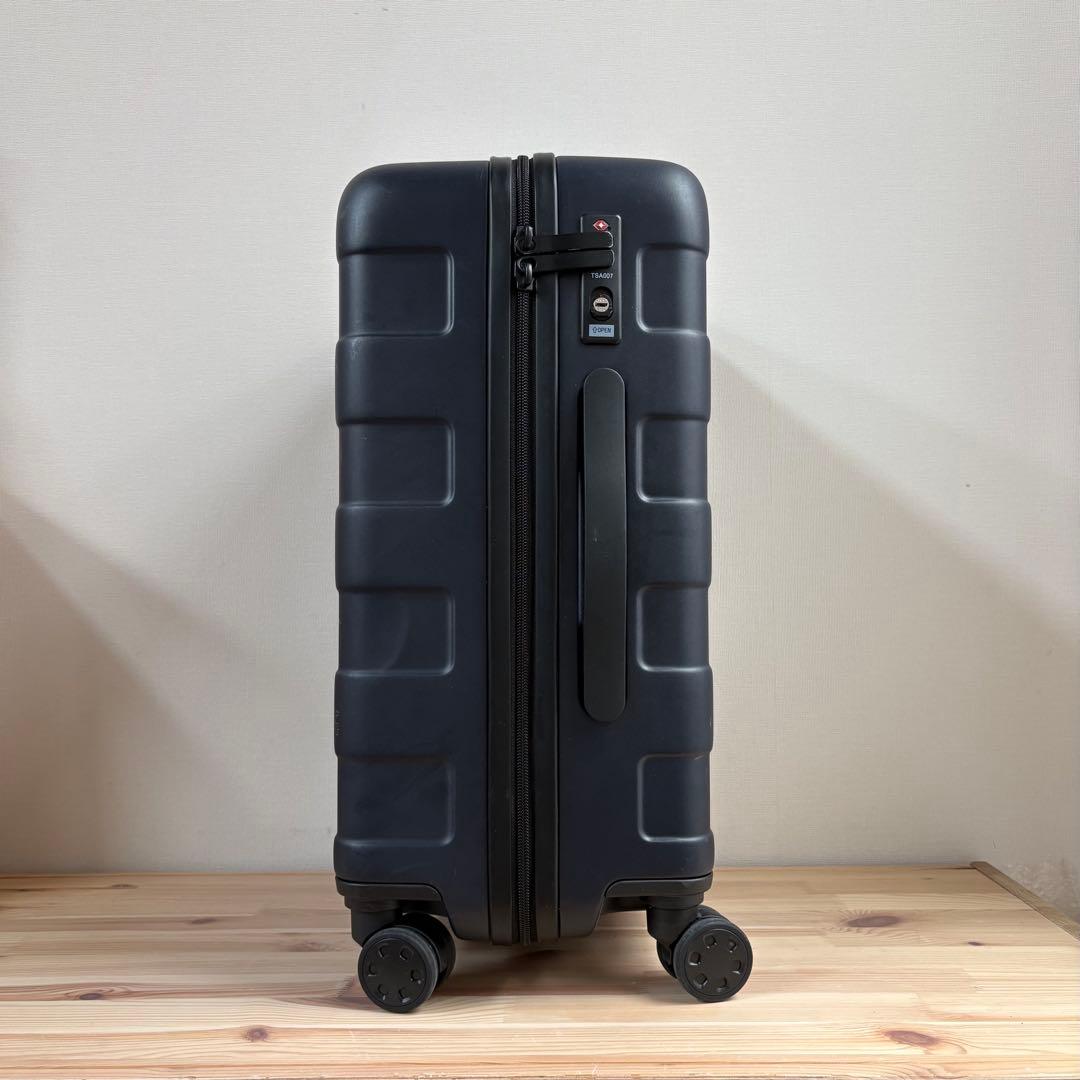 無印良品　MUJI バーを自由に調節できるハードキャリーケース 36L ネイビー
