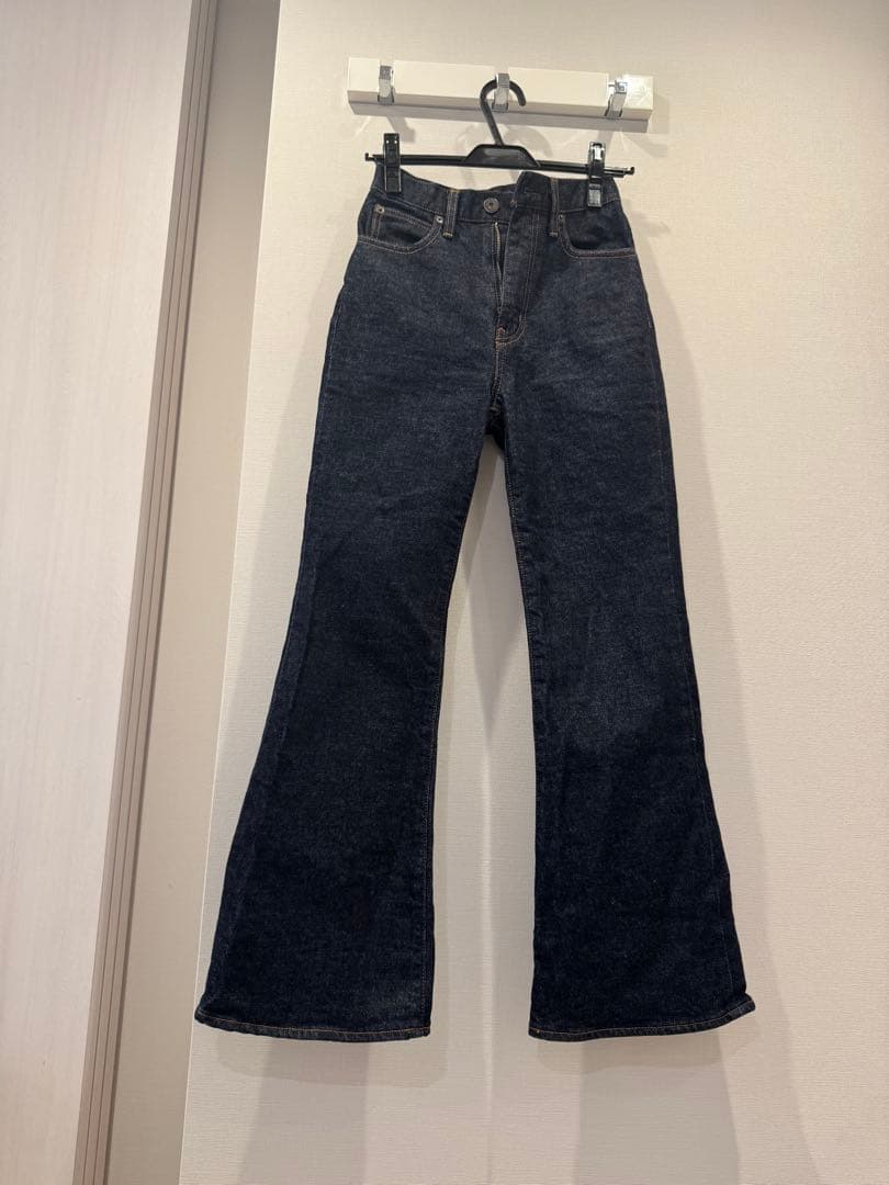 マウジー moussy デニムハイライズ・フレアパンツ