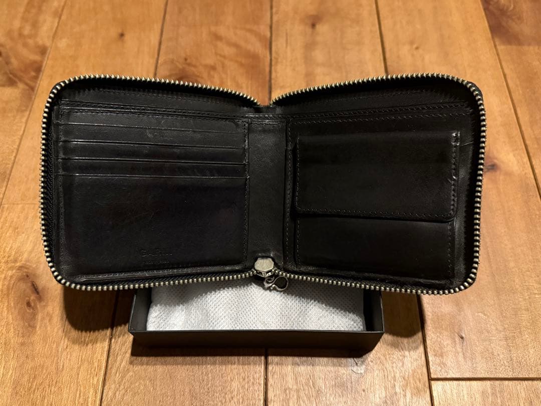ゆ*う様 GARNI Vine Pattern Zip Fold Wallet