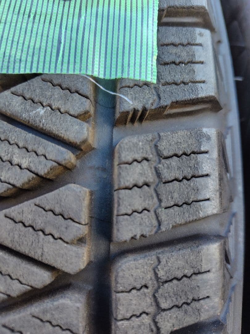 ブリザックDM-V3 225/65R17 2020年製