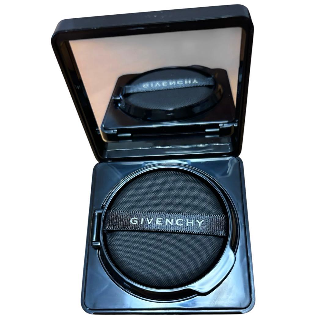 GIVENCHY ソワンノワール UVコンパクト12g ポーチセット