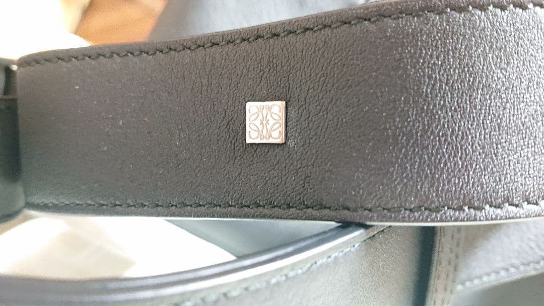 未使用 現行モデル LOEWE ロエベ パズル バムバッグ スモール 黒