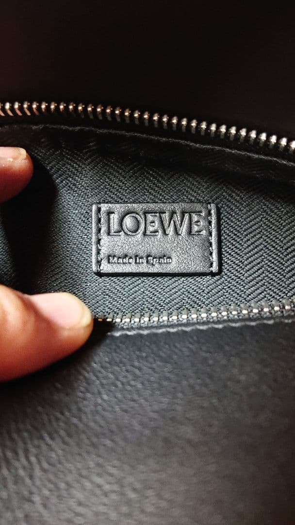 未使用 現行モデル LOEWE ロエベ パズル バムバッグ スモール 黒