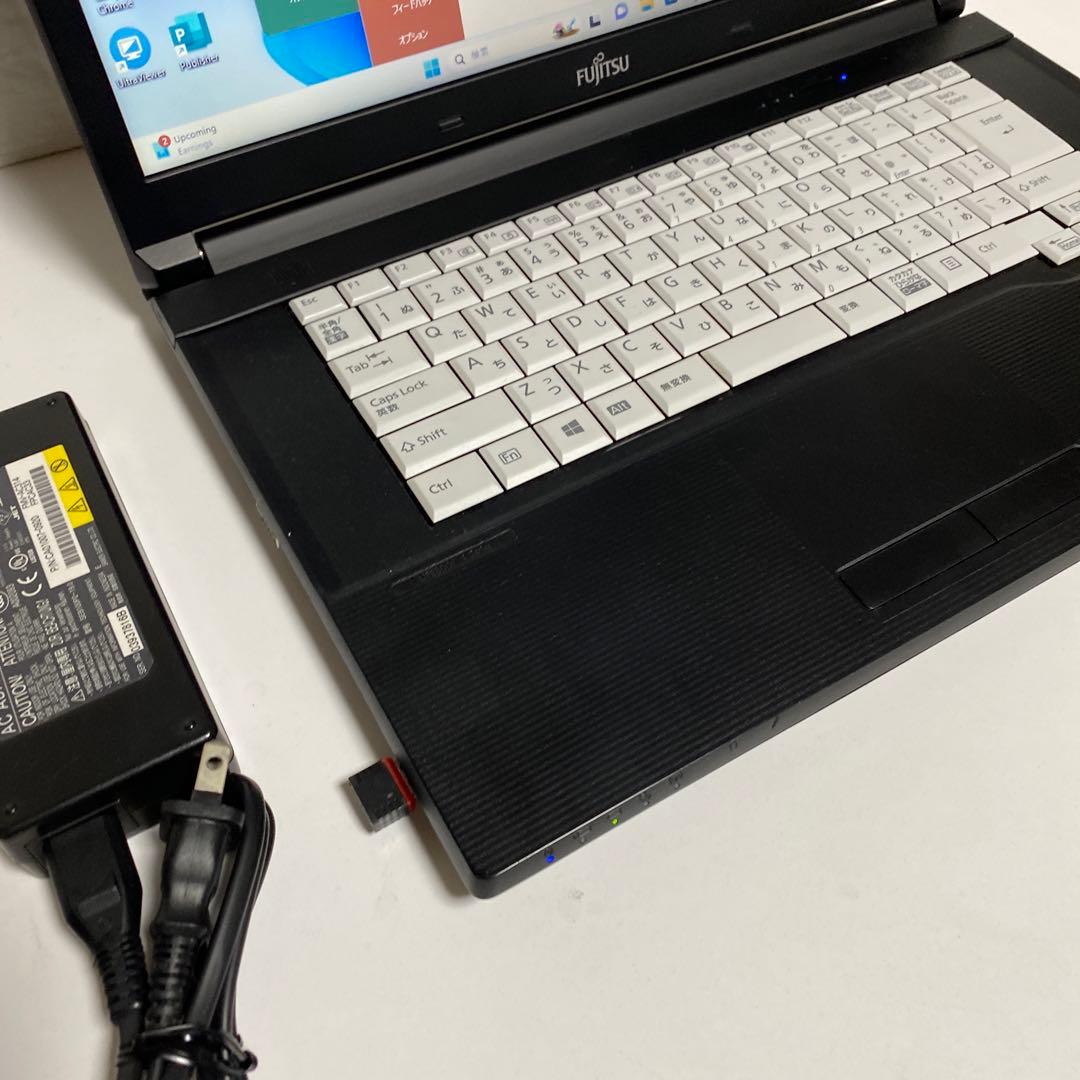 Windows11 オフィス付き　SSD128G メモリ8GB 富士通ノートPC
