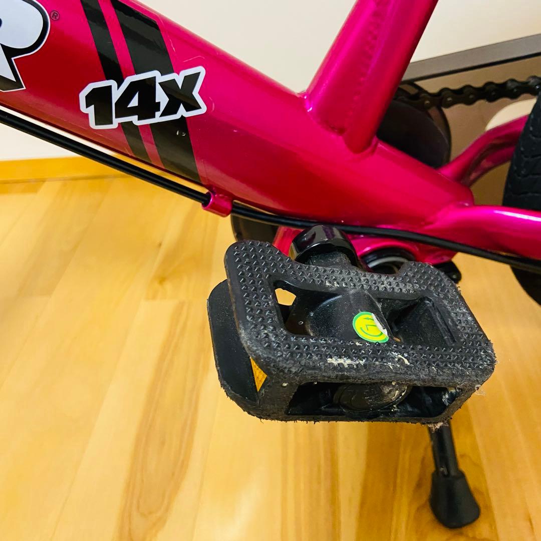 STRIDER 14x ストライダー キッズバイク　フューシャピンク　ペダル