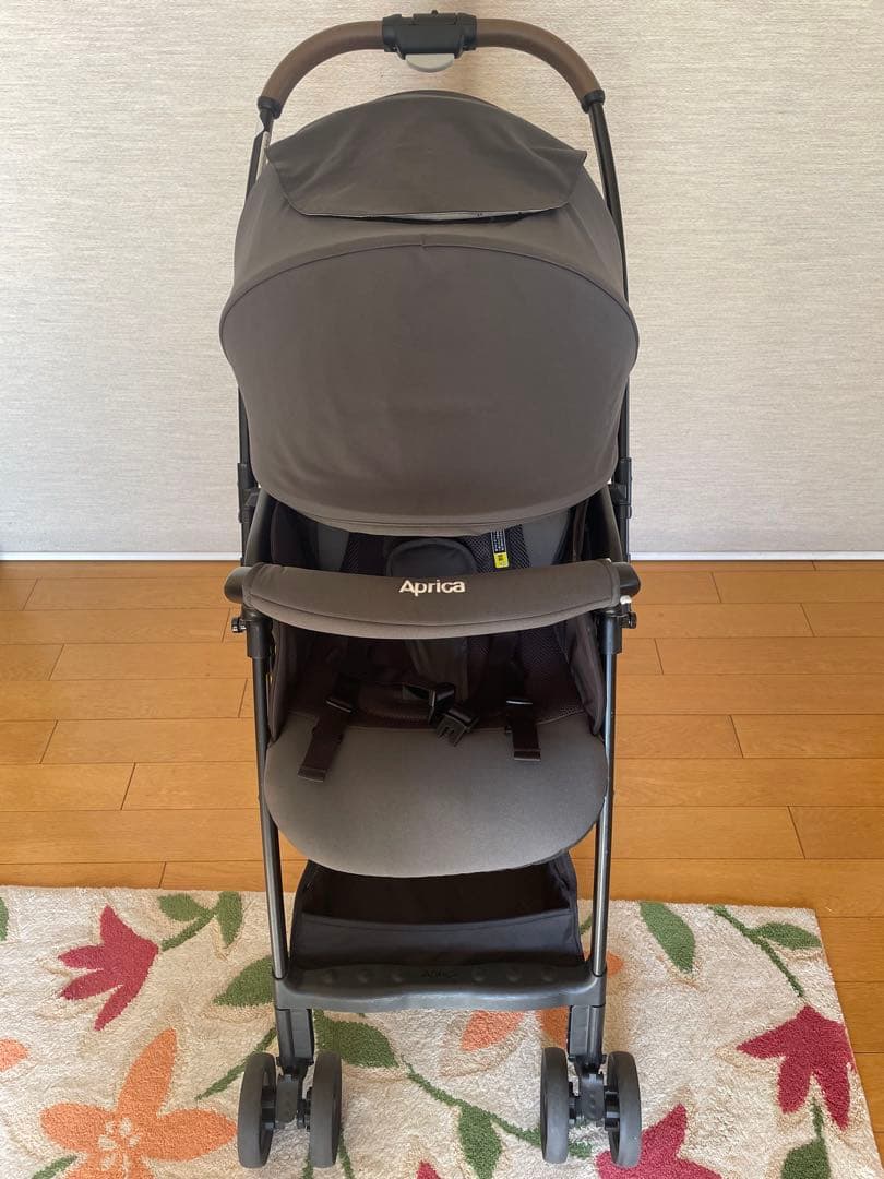 アップリカ 超軽量A型ベビーカー カルーンエアーメッシュ【送料込み】