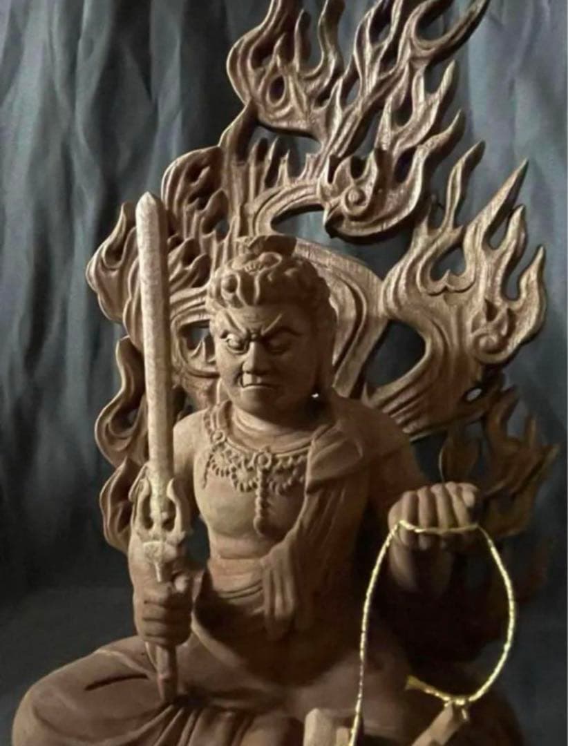 や*ん様 井波彫刻　仏教工芸品　総楠製　極上彫　木彫仏像　倶利伽羅不動明王座像