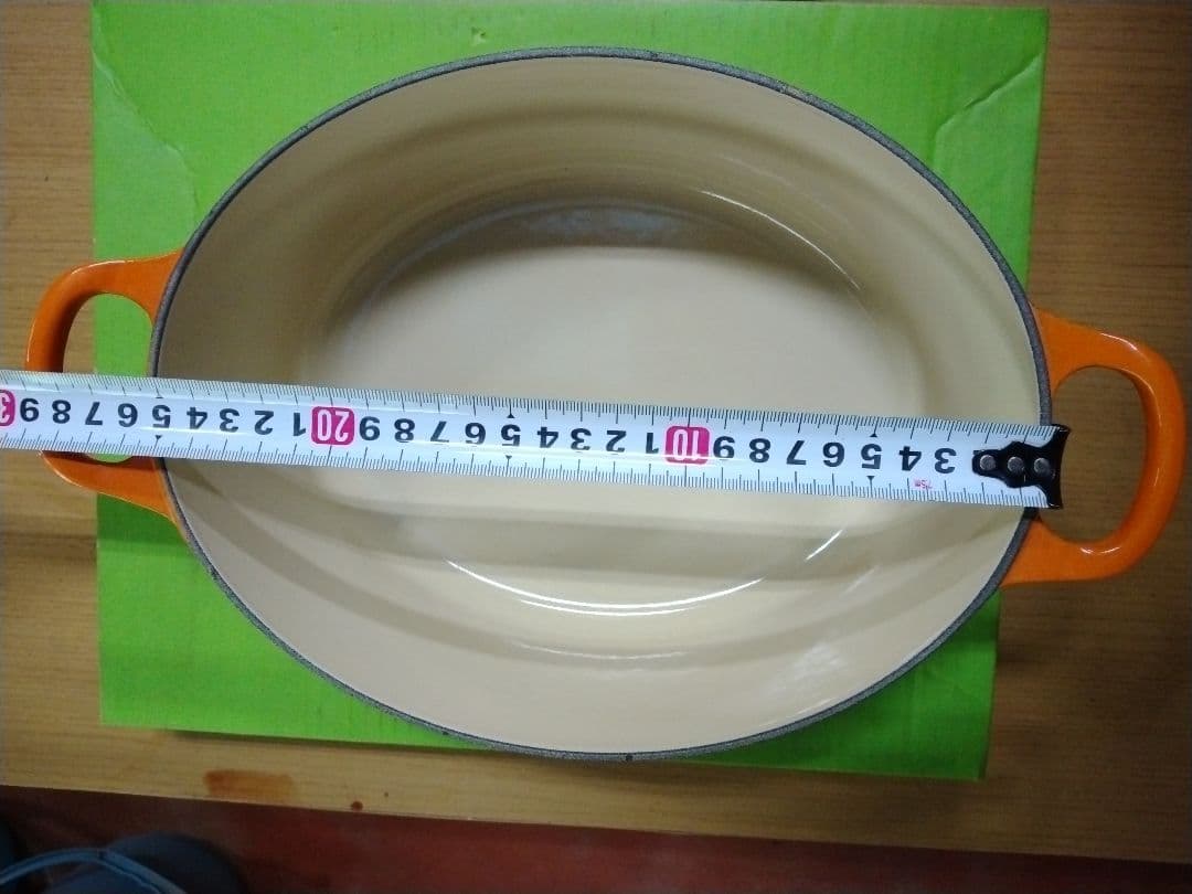 Le Creuset オレンジ オーバル鍋 25Cm