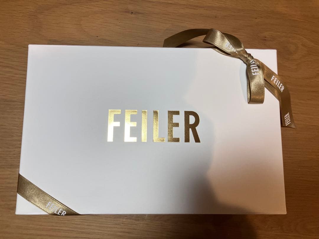 FEILER 花柄ポーチとタオルセット