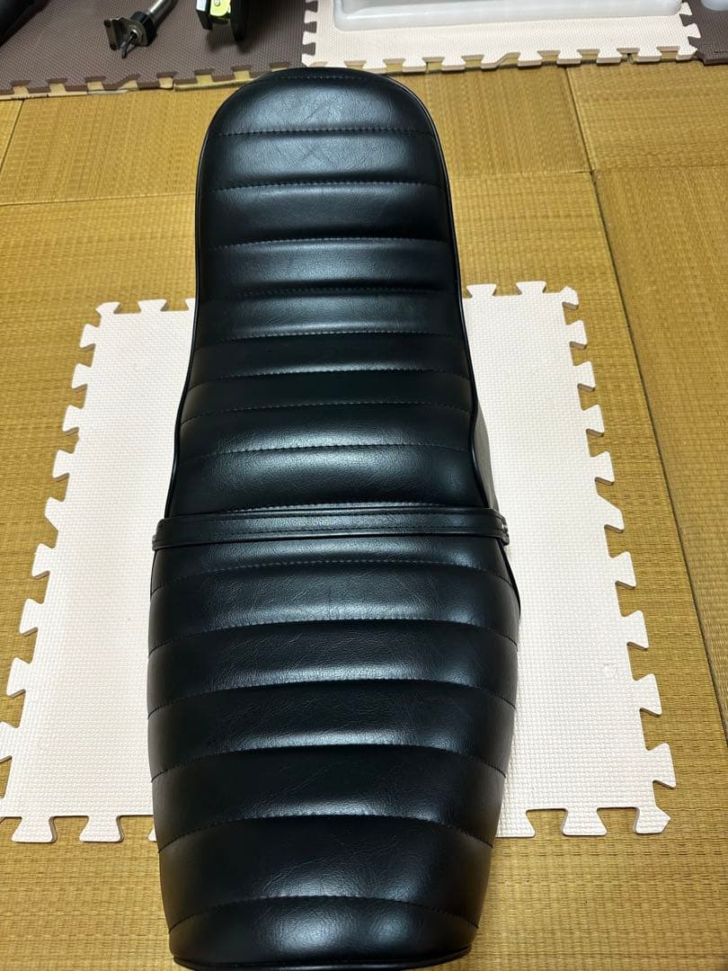 CB400T バブ Hawk Ⅱ チョビ三段シート 美品