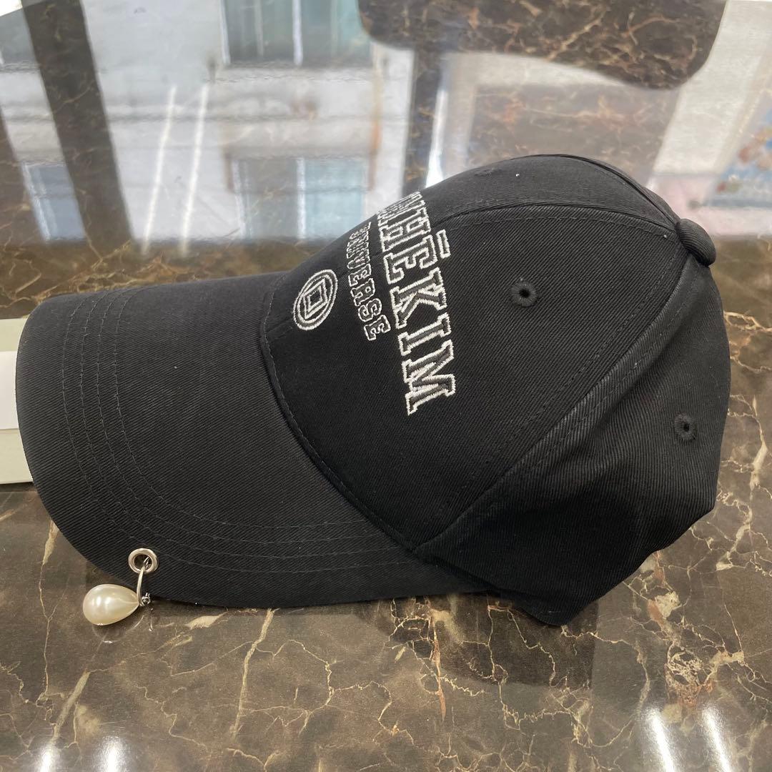 KIMHĒKIM キャップ パールピアス付き ブラック 新品　韓国限定