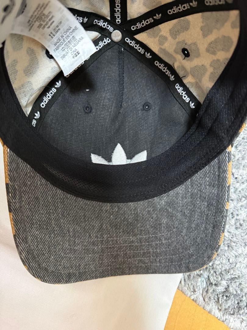 ま*ん様 adidas Originals レオパード キャップ [完売品]