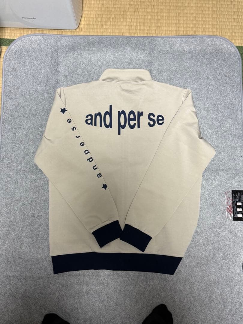 and per se ストレッチジップアップジャケット