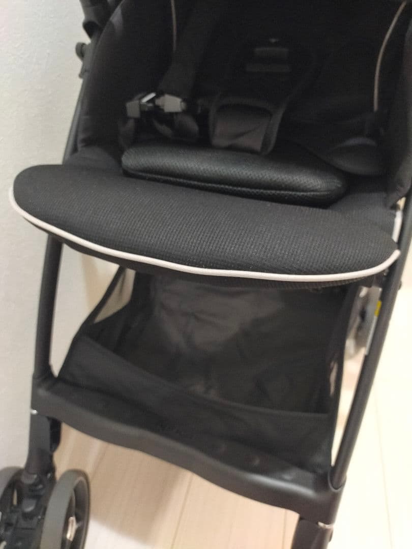 【美品】ApricaラクーナクッションフリープラスAB　ベージュ